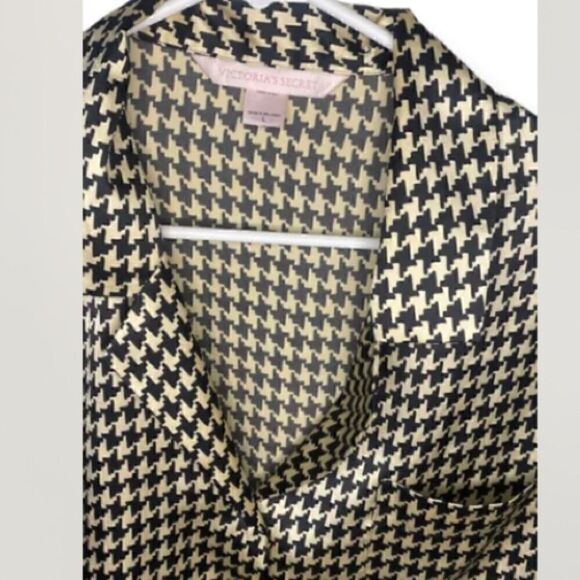 Victoria's Secret LOT OF 2 Pajama Top L Night Shirt Button Down Nightwear PJ's - Picture 7 of 9